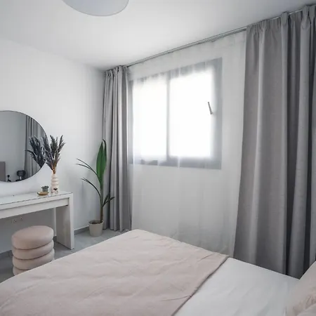Mira - 2 Bedroom Private Terrace Apartment *