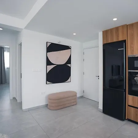 Mira - 2bdr With Private Terrace Apartament