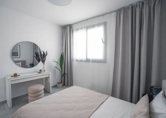 Mira - 2bdr With Private Terrace Apartmán *