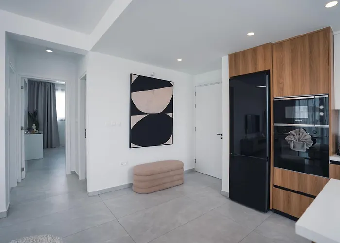 Mira - 2bdr With Private Terrace Apartmán