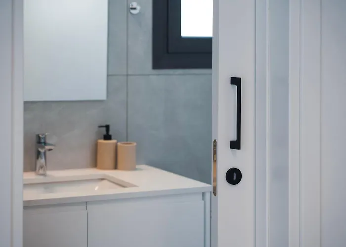 Mira - 2bdr With Private Terrace アパート パ フォス